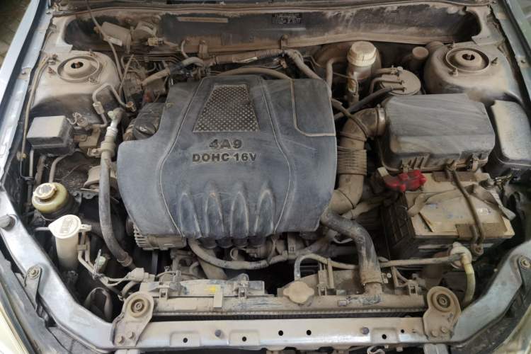 Used Soueast V3 Lingyue 2014 1.5L Manual Entry-Level Version Engine Bay