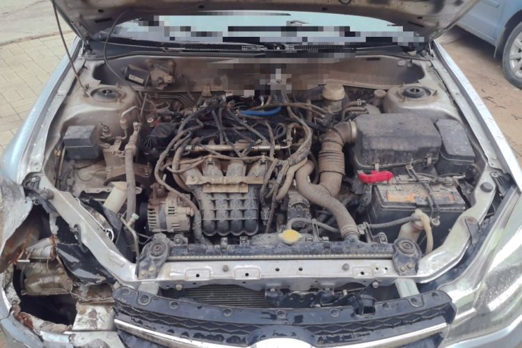 Used Soueast V3 Lingyue 2014 1.5L Manual Entry-Level Version Engine Bay