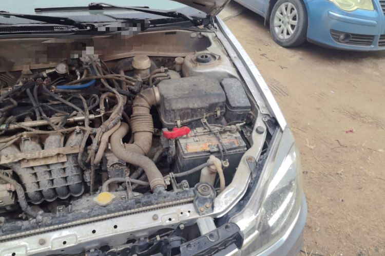 Used Soueast V3 Lingyue 2014 1.5L Manual Entry-Level Version Engine Bay Left