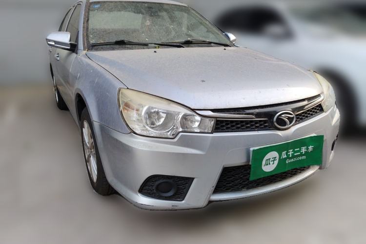 Used Soueast V3 Lingyue 2014 1.5L Manual Smart Edition Front Right 45 Deg