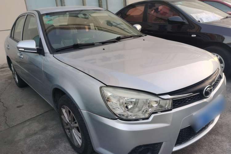 Used Soueast V3 Lingyue 2014 1.5L Manual Entry-Level Version Front Right 45 Deg