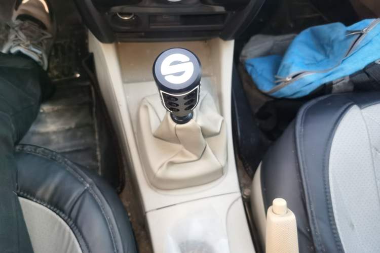 Used Soueast V3 Lingyue 2014 1.5L Manual Entry-Level Version Gear Lever