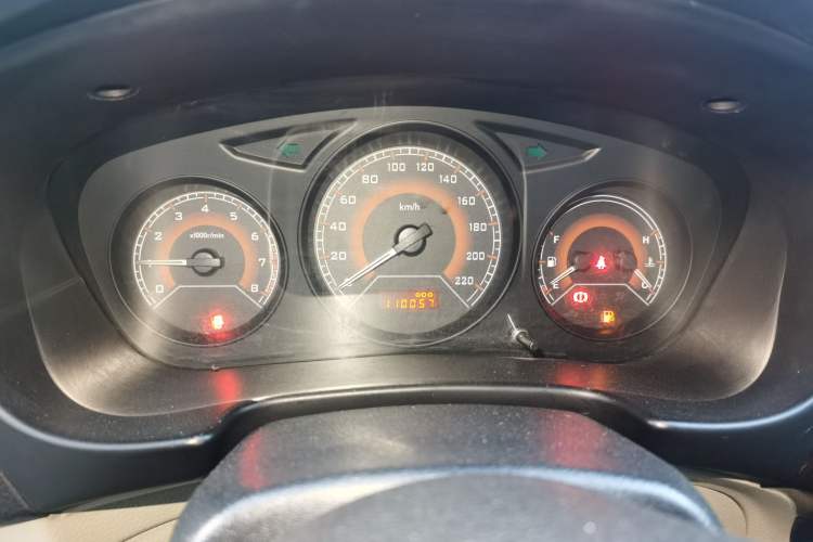 Used Soueast V3 Lingyue 2014 1.5L Manual Entry-Level Version Instrument Cluster
