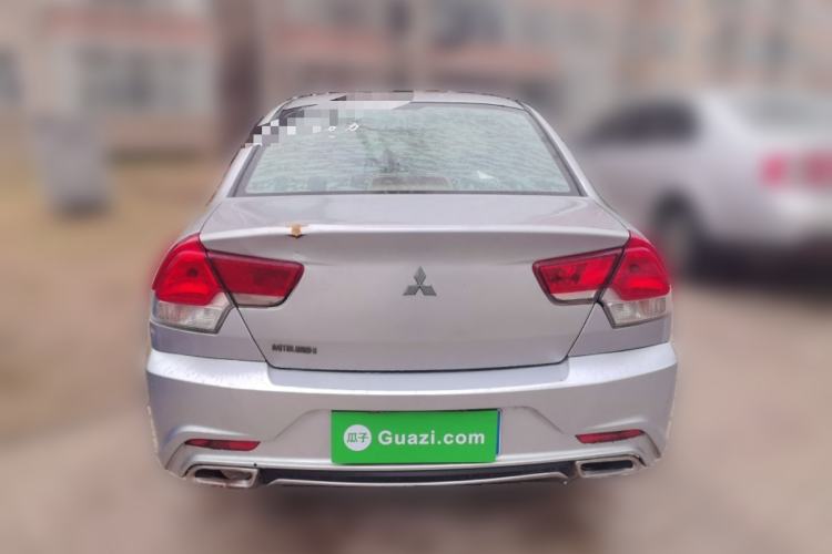 Used Soueast V3 Lingyue 2014 1.5L Manual Entry-Level Version Rear