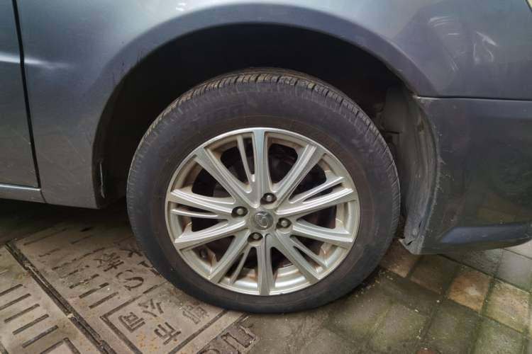 Used Soueast V3 Lingyue 2014 1.5L Manual Entry-Level Version Right Front Wheel Hub
