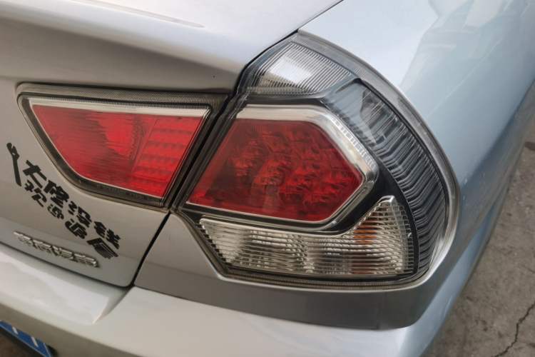 Used Soueast V3 Lingyue 2014 1.5L Manual Entry-Level Version Right Rear Taillight