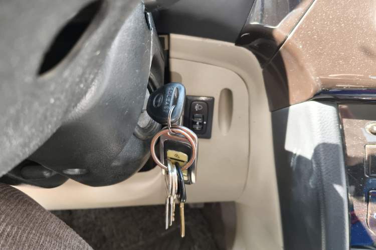 Used Soueast V3 Lingyue 2014 1.5L Manual Entry-Level Version Vehicle Key