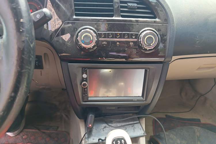 Used Soueast V3 Lingyue 2014 1.5L Manual Smart Edition Audio And AC Panel