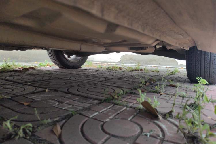 Used Soueast V3 Lingyue 2014 1.5L Manual Entry-Level Version Chassis Front Left