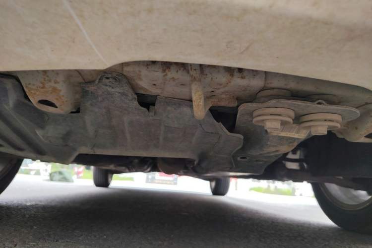 Used Soueast V3 Lingyue 2014 1.5L Manual Entry-Level Version Chassis Front