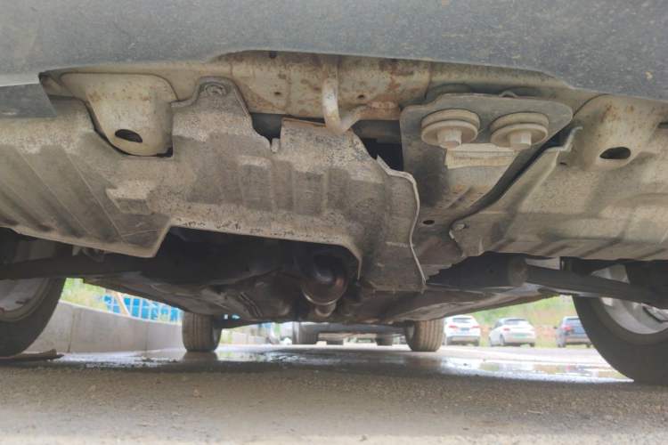 Used Soueast V3 Lingyue 2014 1.5L Manual Smart Edition Chassis Front