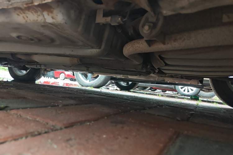 Used Soueast V3 Lingyue 2014 1.5L Manual Entry-Level Version Chassis Rear Left