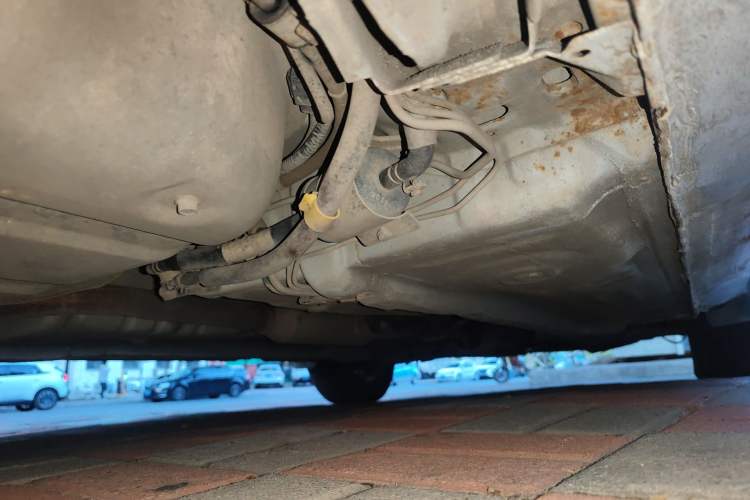 Used Soueast V3 Lingyue 2014 1.5L Manual Entry-Level Version Chassis Rear Right