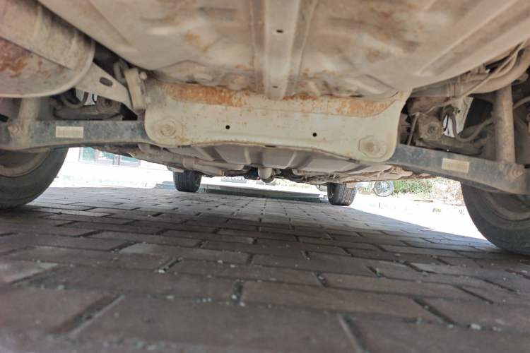 Used Soueast V3 Lingyue 2014 1.5L Manual Smart Edition Chassis Rear