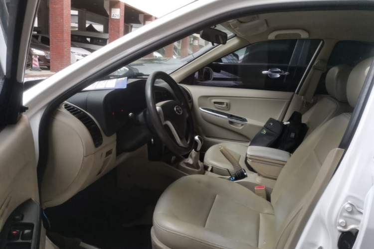 Used Soueast V3 Lingyue 2014 1.5L Manual Entry-Level Version Driver Seat
