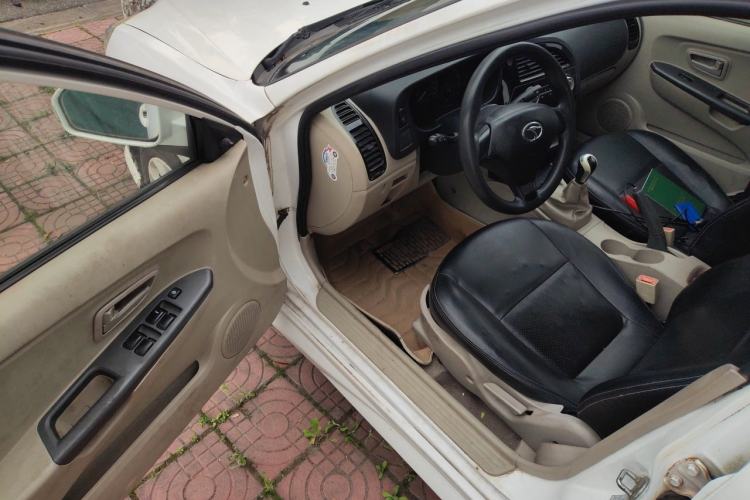 Used Soueast V3 Lingyue 2014 1.5L Manual Entry-Level Version Driver Seat