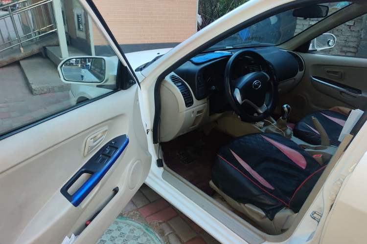 Used Soueast V3 Lingyue 2014 1.5L Manual Entry-Level Version Driver Seat