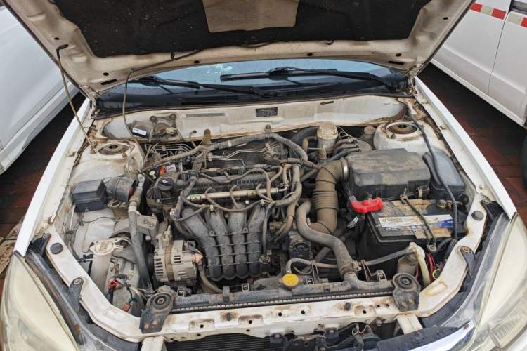 Used Soueast V3 Lingyue 2014 1.5L Manual Entry-Level Version Engine Bay