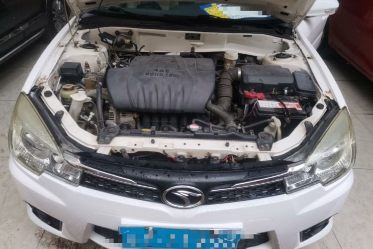 Used Soueast V3 Lingyue 2014 1.5L Manual Entry-Level Version Engine Bay