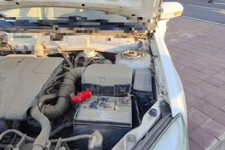Used Soueast V3 Lingyue 2014 1.5L Manual Smart Edition Engine Bay Left