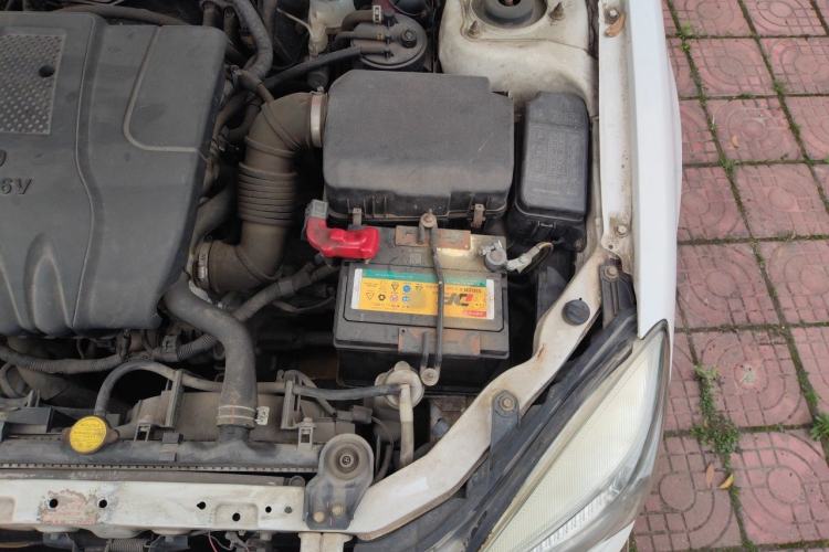 Used Soueast V3 Lingyue 2014 1.5L Manual Entry-Level Version Engine Bay Left