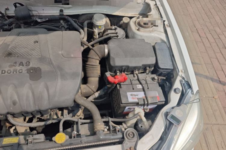 Used Soueast V3 Lingyue 2014 1.5L Manual Entry-Level Version Engine Bay Left