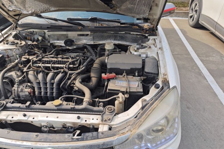 Used Soueast V3 Lingyue 2014 1.5L Manual Smart Edition Engine Bay Left