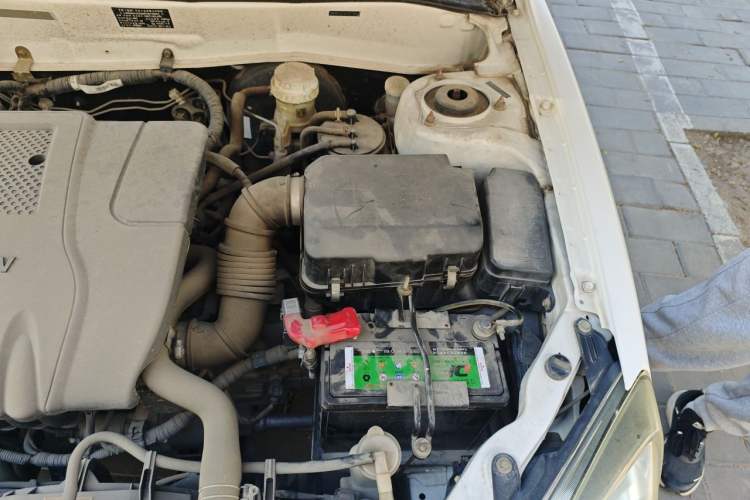 Used Soueast V3 Lingyue 2014 1.5L Manual Style Value Edition Engine Bay Left