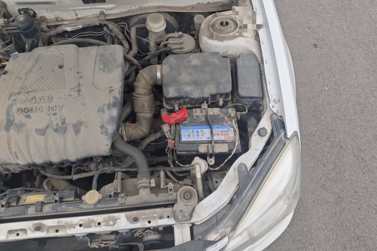 Used Soueast V3 Lingyue 2014 1.5L Manual Entry-Level Version Engine Bay Left
