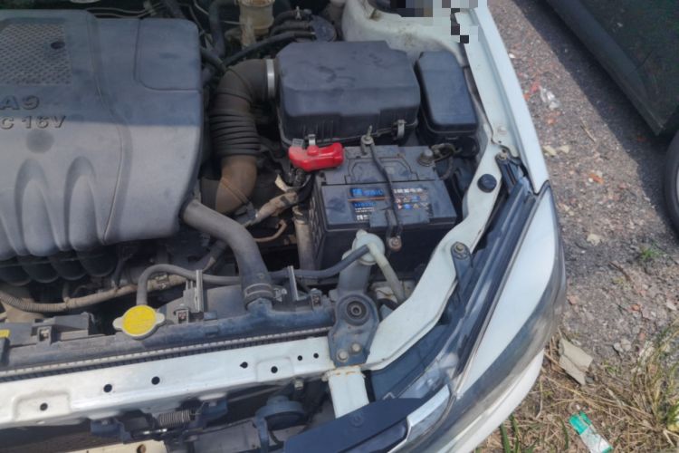 Used Soueast V3 Lingyue 2014 1.5L Manual Style Value Edition Engine Bay Left