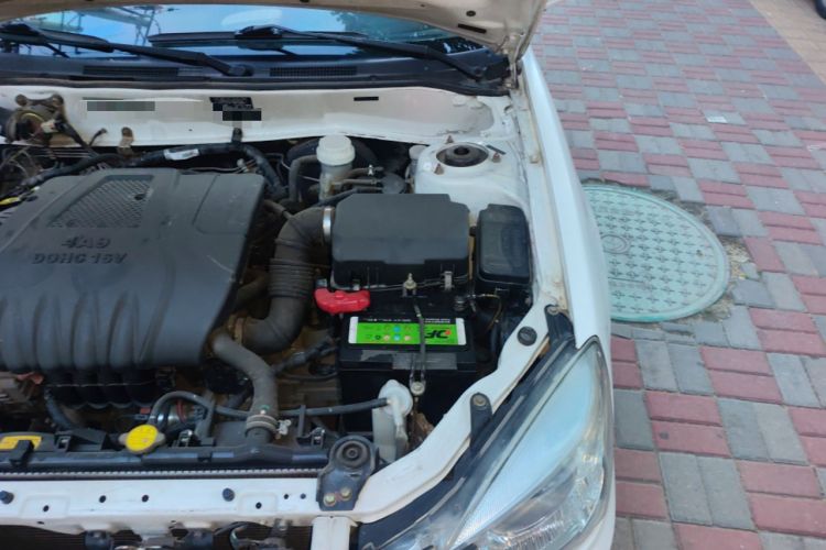 Used Soueast V3 Lingyue 2014 1.5L Manual Entry-Level Version Engine Bay Left