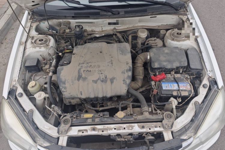 Used Soueast V3 Lingyue 2014 1.5L Manual Entry-Level Version Engine Bay