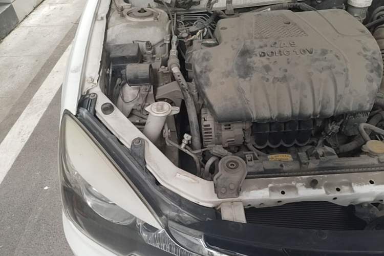 Used Soueast V3 Lingyue 2014 1.5L Manual Style Value Edition Engine Bay Right