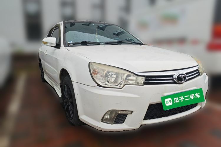 Used Soueast V3 Lingyue 2014 1.5L Manual Entry-Level Version Front Right 45 Deg