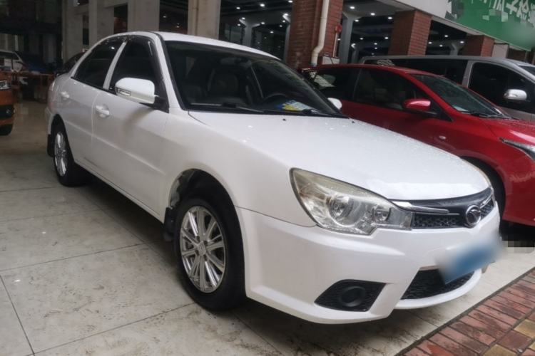Used Soueast V3 Lingyue 2014 1.5L Manual Entry-Level Version Front Right 45 Deg