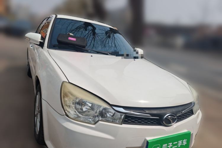 Used Soueast V3 Lingyue 2014 1.5L Manual Entry-Level Version Front Right 45 Deg