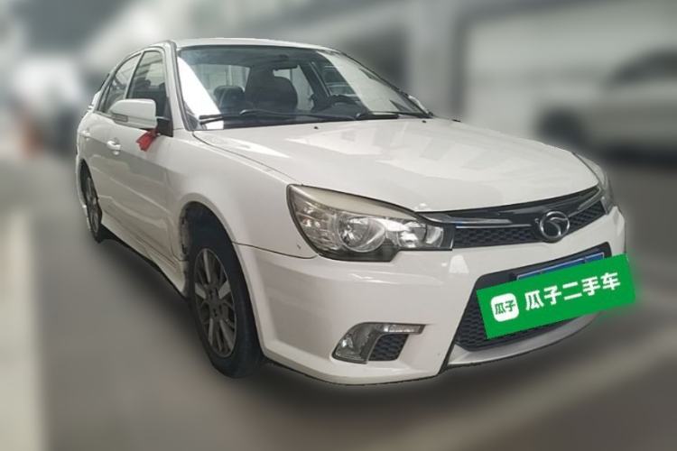 Used Soueast V3 Lingyue 2014 1.5L Manual Style Value Edition Front Right 45 Deg