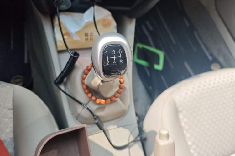 Used Soueast V3 Lingyue 2014 1.5L Manual Entry-Level Version Gear Lever