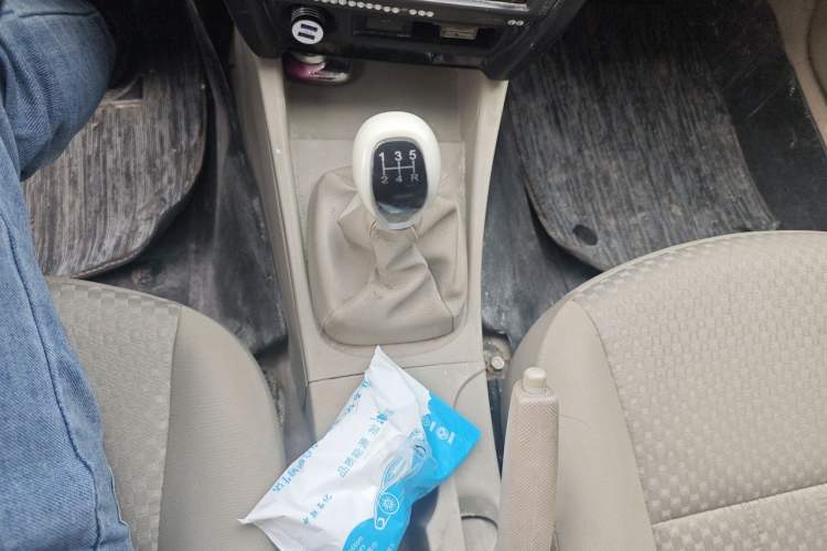 Used Soueast V3 Lingyue 2014 1.5L Manual Entry-Level Version Gear Lever
