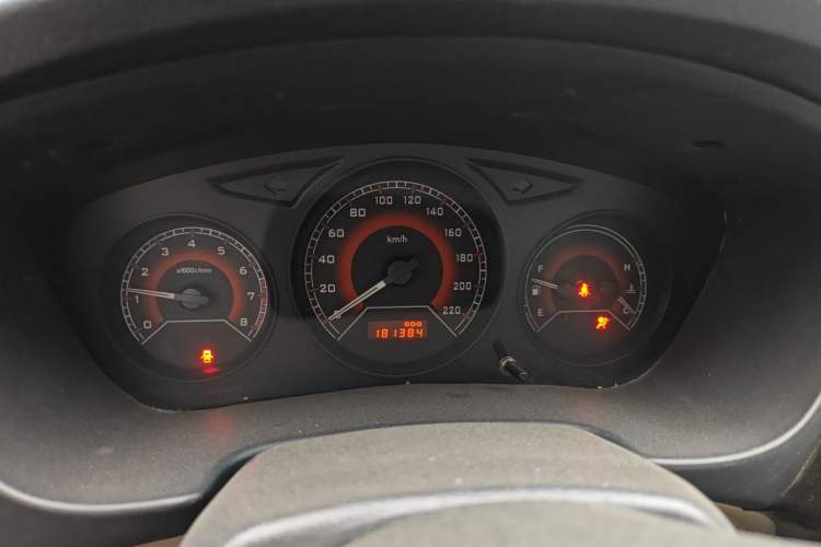 Used Soueast V3 Lingyue 2014 1.5L Manual Entry-Level Version Instrument Cluster