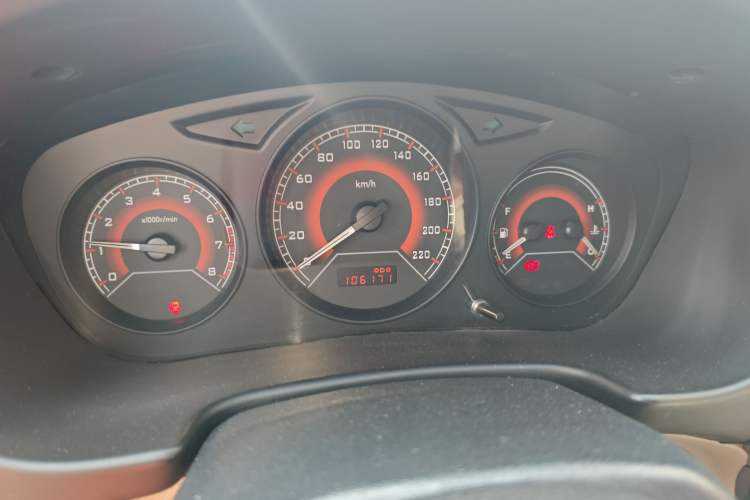 Used Soueast V3 Lingyue 2014 1.5L Manual Entry-Level Version Instrument Cluster