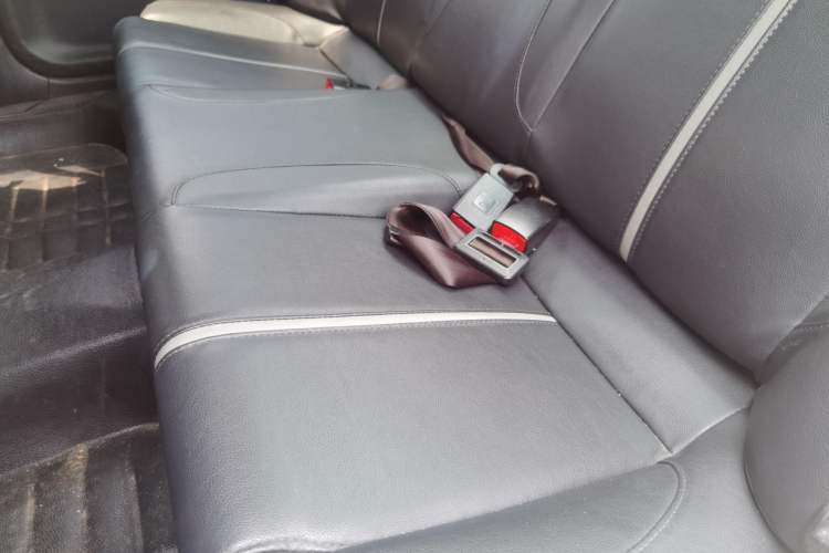Used Soueast V3 Lingyue 2014 1.5L Manual Style Value Edition Left Rear Seat