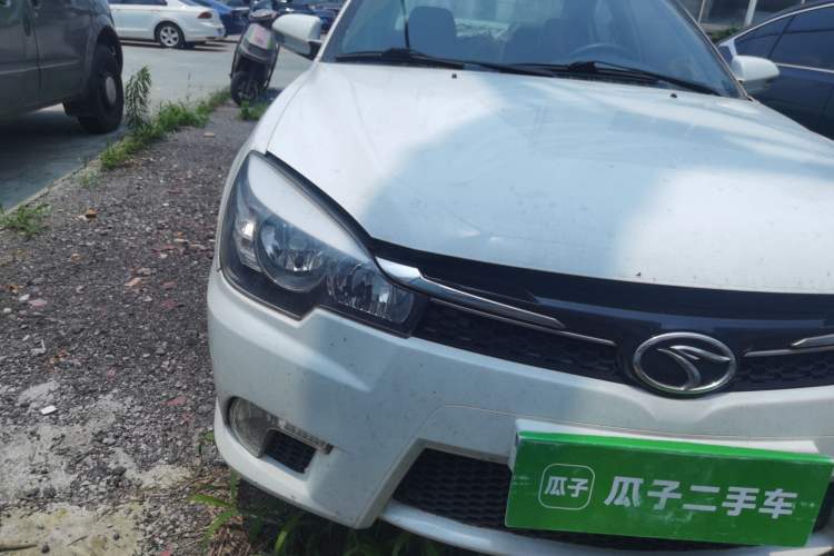 Used Soueast V3 Lingyue 2014 1.5L Manual Style Value Edition Right Front Headlight