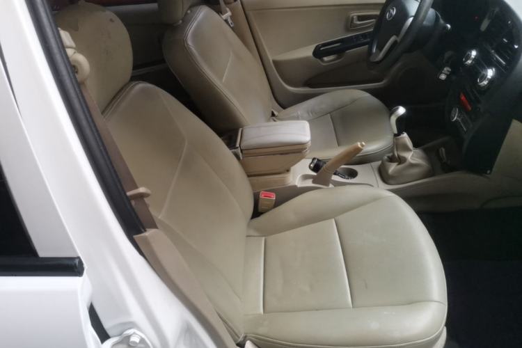 Used Soueast V3 Lingyue 2014 1.5L Manual Entry-Level Version Right Front Seat