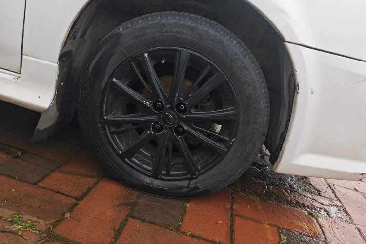 Used Soueast V3 Lingyue 2014 1.5L Manual Entry-Level Version Right Front Wheel Hub