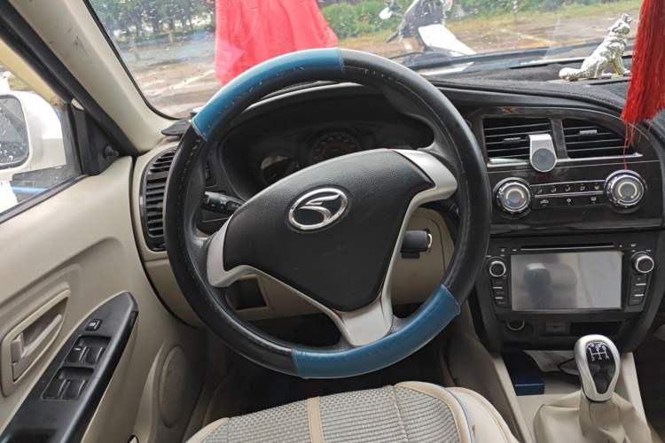 Used Soueast V3 Lingyue 2014 1.5L Manual Entry-Level Version Steering Wheel