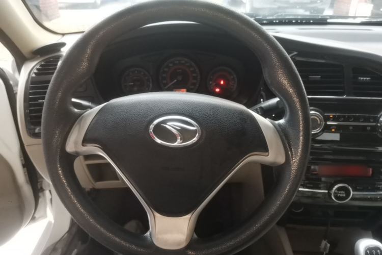 Used Soueast V3 Lingyue 2014 1.5L Manual Entry-Level Version Steering Wheel