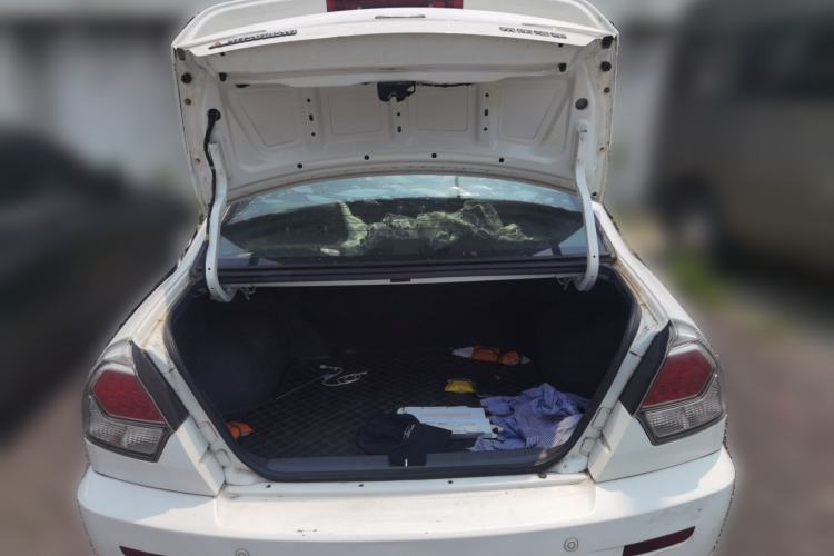 Used Soueast V3 Lingyue 2014 1.5L Manual Style Value Edition Trunk