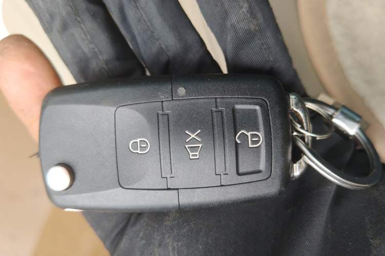 Used Soueast V3 Lingyue 2014 1.5L Manual Smart Edition Vehicle Key
