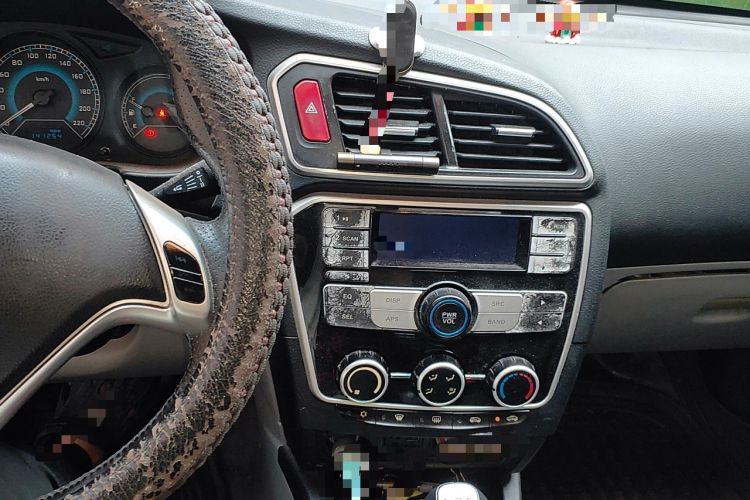 Used Soueast V3 Lingyue 2015 1.5L Manual Style Edition Audio And AC Panel
